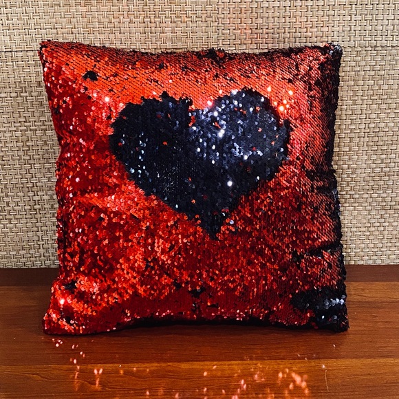 Other - 🌟HP🌟NWOT Red and Blue Reversible Sequin Pillow